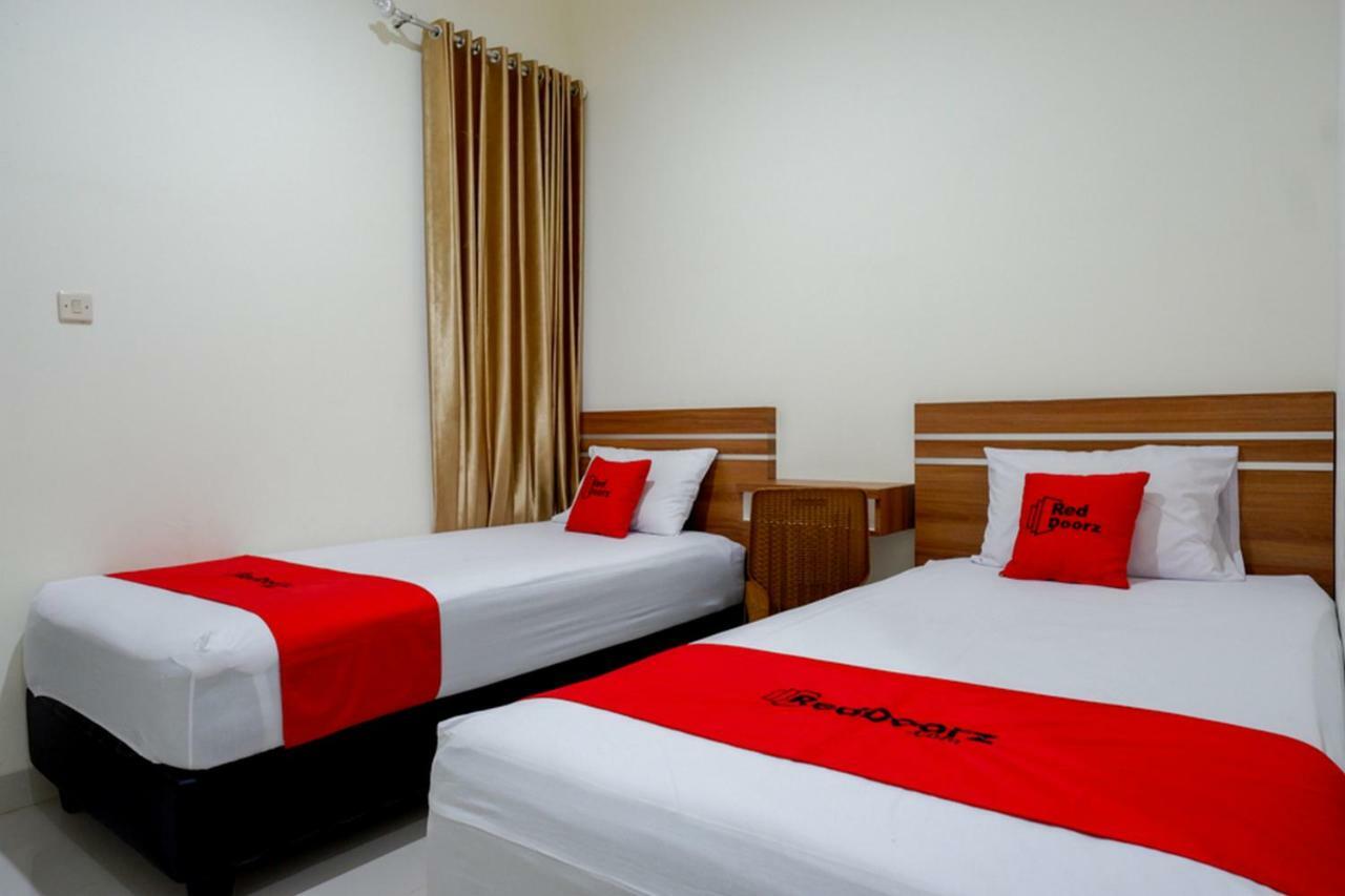 Reddoorz Near Living Plaza Purwokerto Hotell Eksteriør bilde