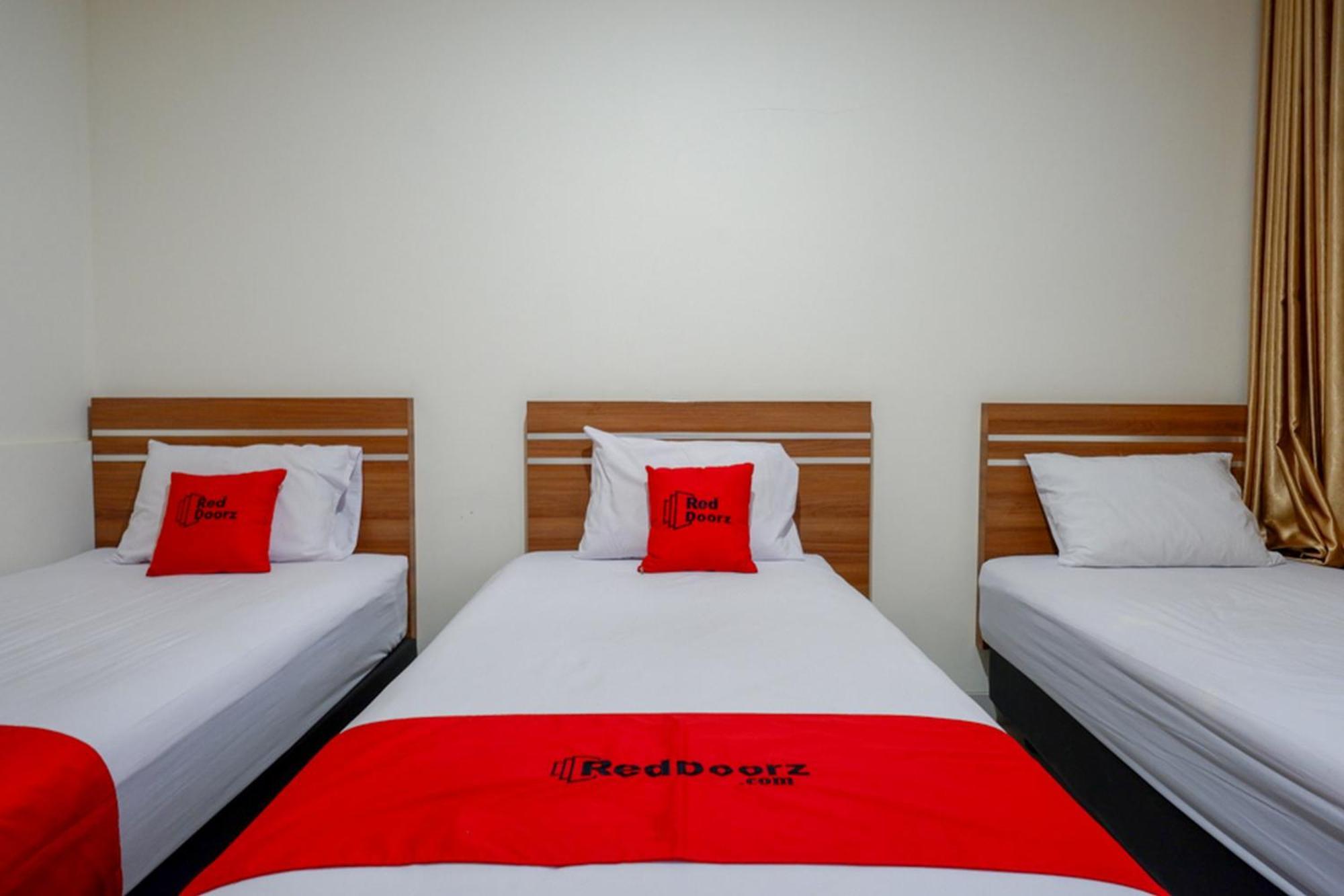 Reddoorz Near Living Plaza Purwokerto Hotell Eksteriør bilde